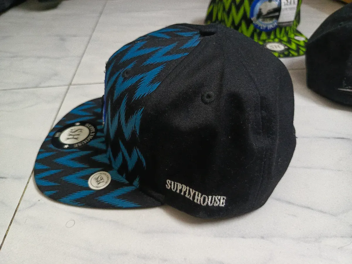 Modern Print Cap - Image 5