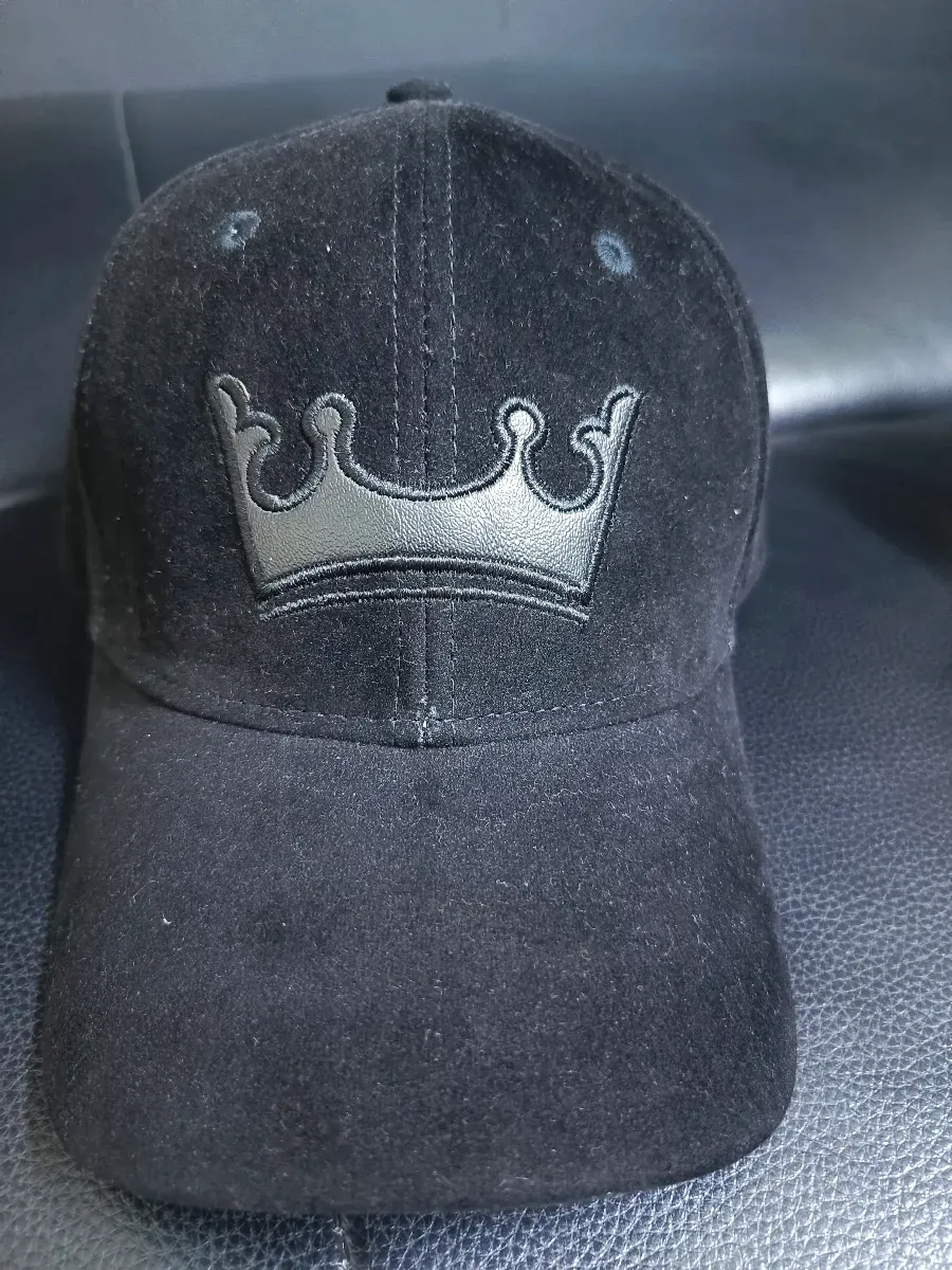 Black leather cap by MahfuZ - Image 1